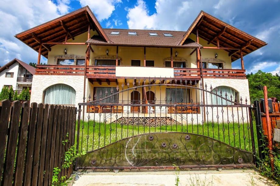 Villa Anne - Piatra Arsa Buşteni Exterior foto